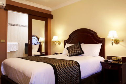 Albury Georgian - Darwin Tourism 2