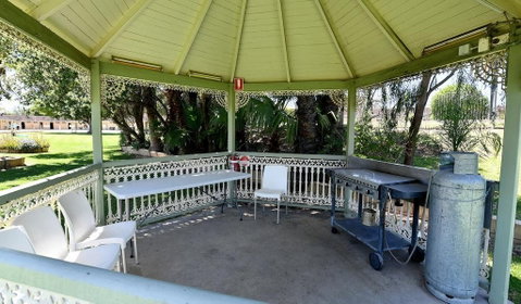 Burke & Wills Motor Inn - Darwin Tourism 1