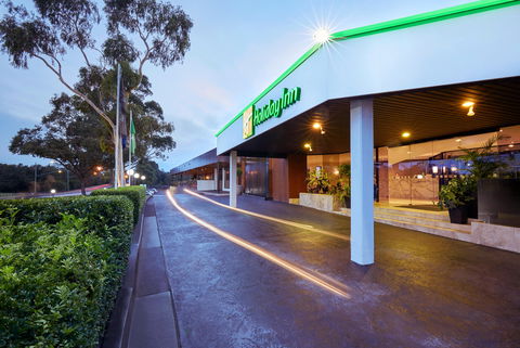 Holiday Inn Warwick Farm - Darwin Tourism 0