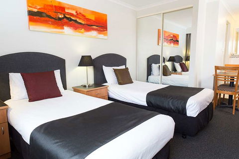 Alpha Hotel Canberra - Darwin Tourism 1