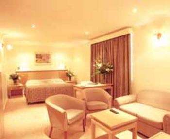 Hotel Crest On Barkly - Darwin Tourism 1