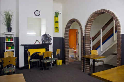 Adelaide Travellers Inn - Darwin Tourism 0