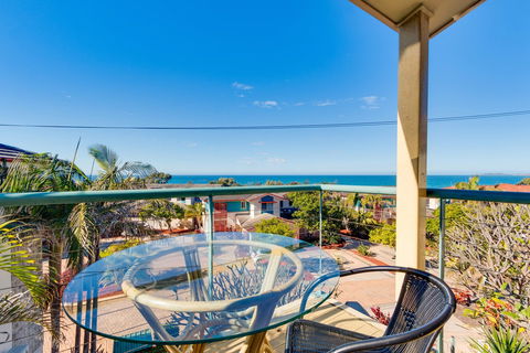 Aqualuna Beach Resort - Darwin Tourism 0