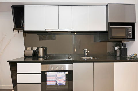 Astra Apartments Perth - Darwin Tourism 14
