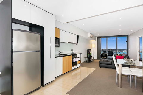 Astra Apartments Perth - Darwin Tourism 17