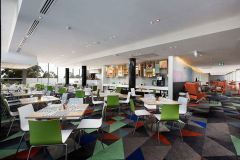 Atura Dandenong - Darwin Tourism 10