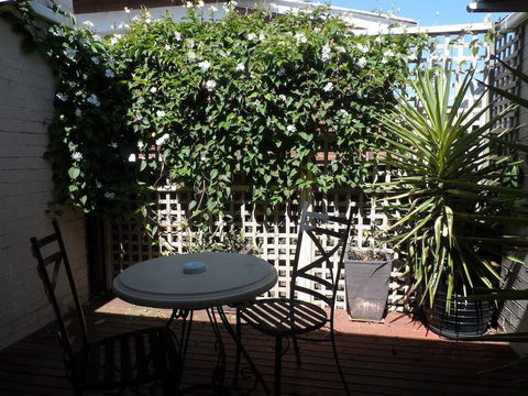 Admiralty Inn - Darwin Tourism 1