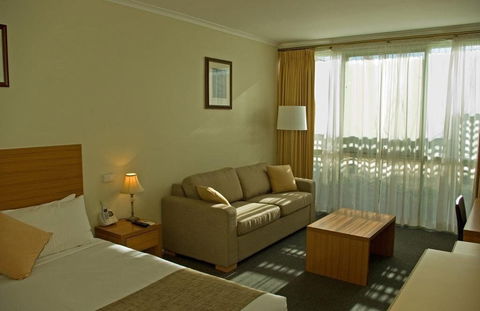 Admiralty Inn - Darwin Tourism 3