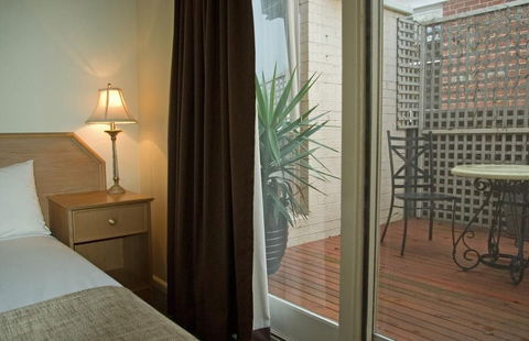 Admiralty Inn - Darwin Tourism 4