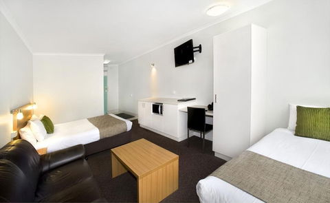Admiralty Inn - Darwin Tourism 6