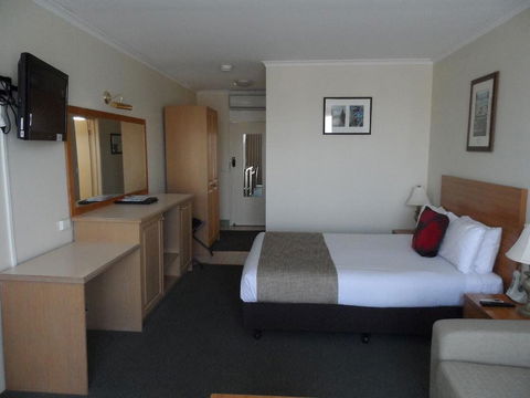 Admiralty Inn - Darwin Tourism 7