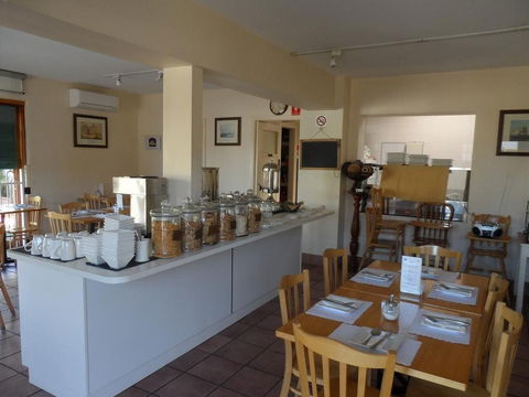 Admiralty Inn - Darwin Tourism 10