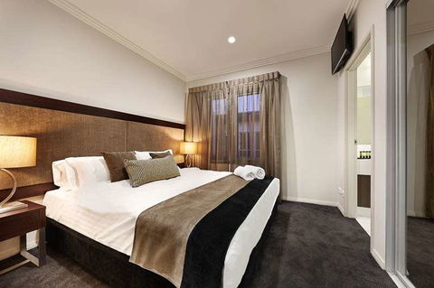 Attika Hotel - Darwin Tourism 1