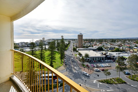 Atlantic Tower Motor Inn - Darwin Tourism 1