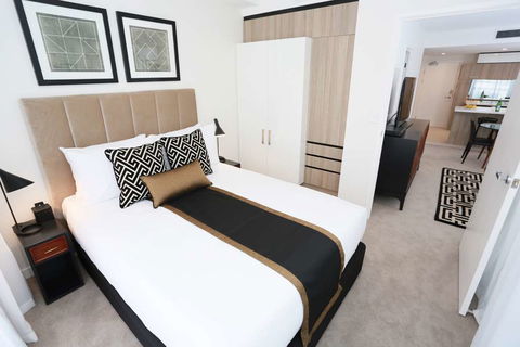 Alex Perry Hotel And Apartments - Darwin Tourism 4