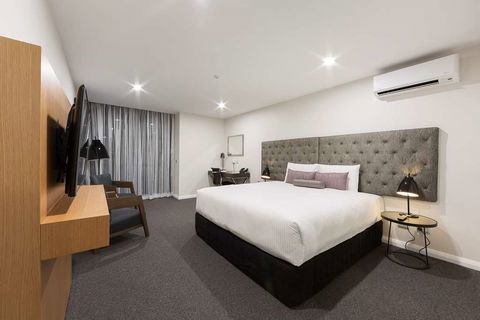 Avenue Hotel Canberra - Darwin Tourism 2