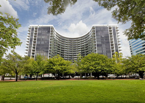 Astra Canberra Manhattan - Darwin Tourism 0