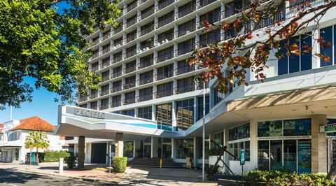 Pacific Hotel Cairns - Darwin Tourism 1