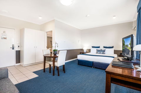 Hawkesbury Race Club Motel - Darwin Tourism 2