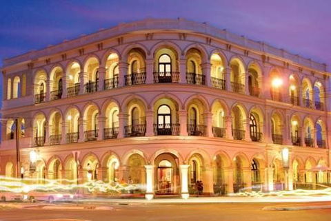 Largs Pier Hotel - Darwin Tourism 0