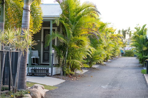 Barney Beach Accommodation Centre - Darwin Tourism 0