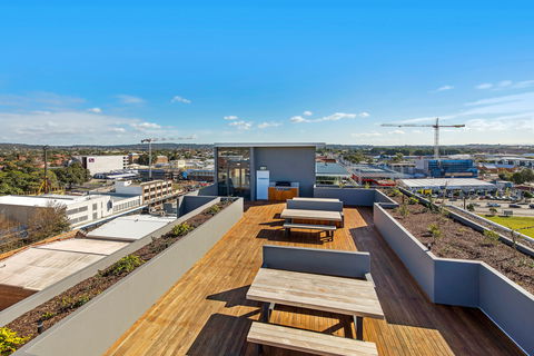 Astra Apartments Newcastle - Darwin Tourism 1