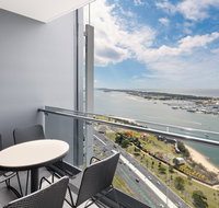 Meriton Suites Southport - Darwin Tourism