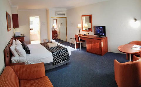 Amber Court Motor Inn - Darwin Tourism 1