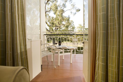 University House - ANU - Darwin Tourism 5
