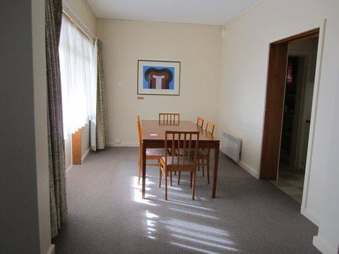 University House - ANU - Darwin Tourism 37