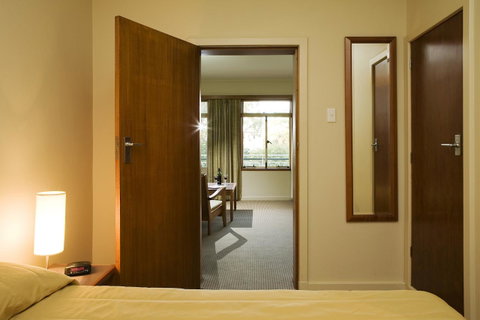 University House - ANU - Darwin Tourism 19