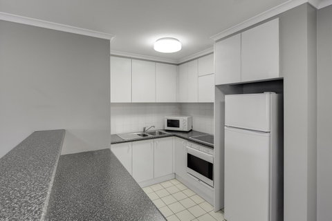 Adina Serviced Apartments Canberra James Court - Darwin Tourism 1