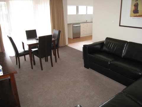 Forrest Hotel & Apartments - Darwin Tourism 14