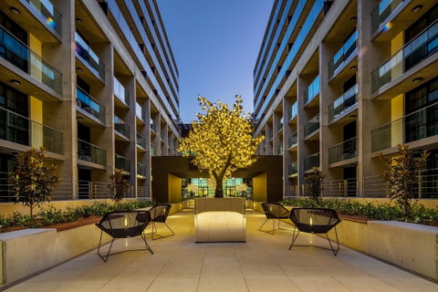 Avenue Hotel Canberra - Darwin Tourism 22