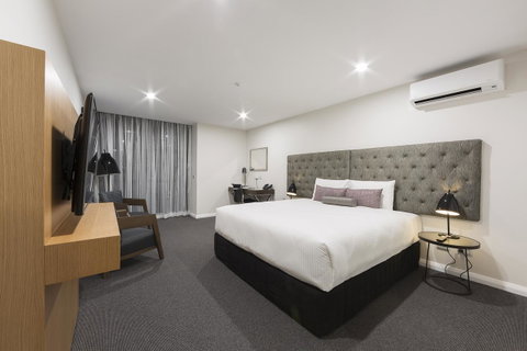 Avenue Hotel Canberra - Darwin Tourism 34