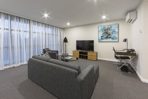 Avenue Hotel Canberra - Darwin Tourism 27
