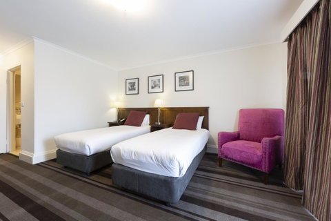 Mercure Canberra - Darwin Tourism 8