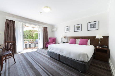 Mercure Canberra - Darwin Tourism 2