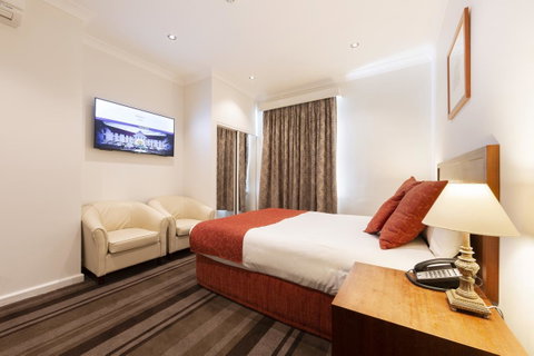 Mercure Canberra - Darwin Tourism 16