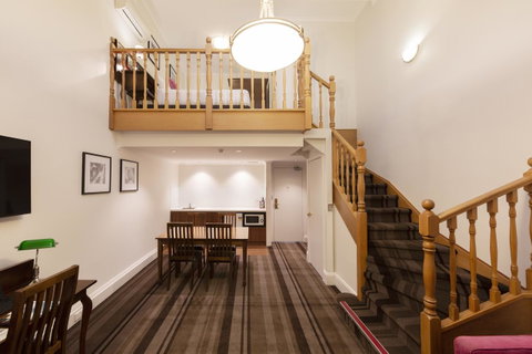 Mercure Canberra - Darwin Tourism 19