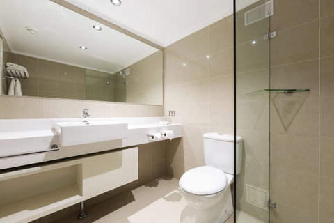 Mercure Canberra - Darwin Tourism 13
