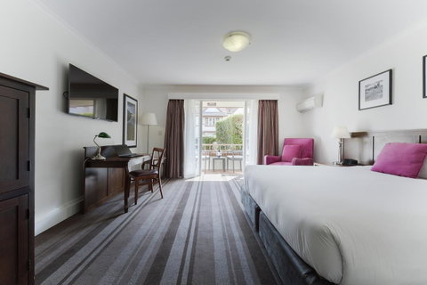 Mercure Canberra - Darwin Tourism 4