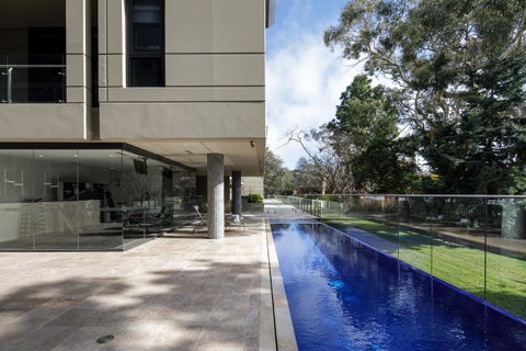 Knightsbridge Canberra - Darwin Tourism 3