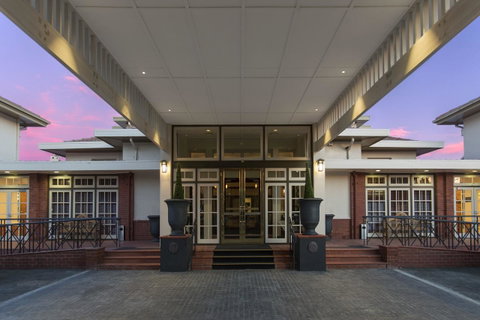 Hotel Kurrajong Canberra - Darwin Tourism 22