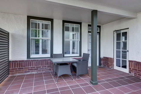 Hotel Kurrajong Canberra - Darwin Tourism 8