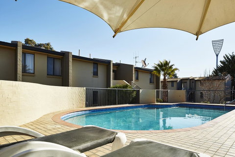 Manuka Park Serviced Apartments - Darwin Tourism 4
