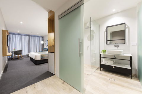 Mercure Canberra Belconnen - Darwin Tourism 5