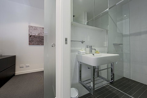Mode 220 Braddon ACT - Darwin Tourism 7