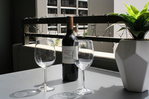 Modern Executive Apt@Barton*1BR*WiFi*Gym*Secure Parking*Canberra - Darwin Tourism 9