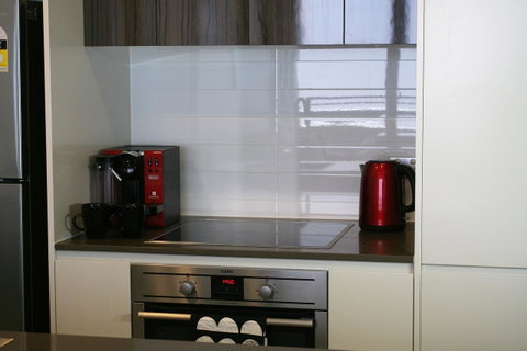 Modern Executive Apt@Barton*1BR*WiFi*Gym*Secure Parking*Canberra - Darwin Tourism 4